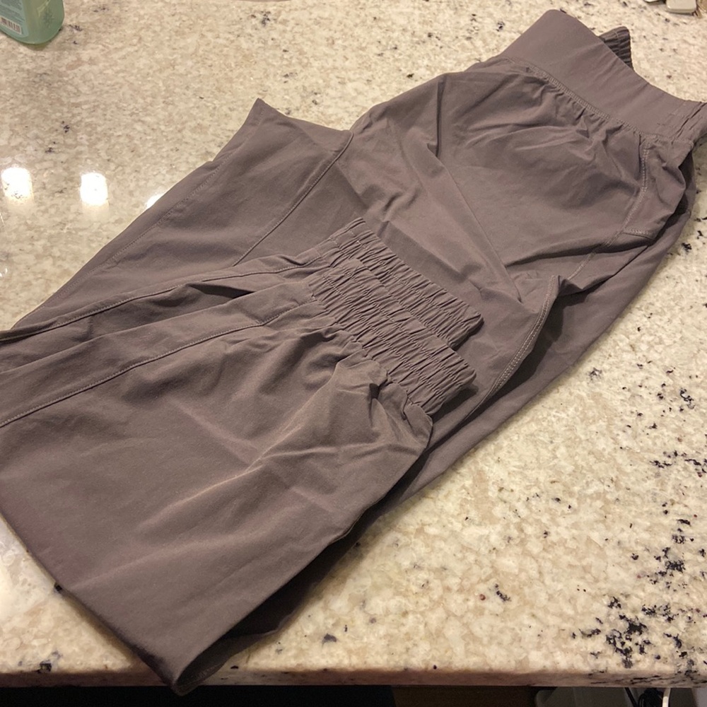 NWT HALARA joggers in colour: Eiffel Tower.